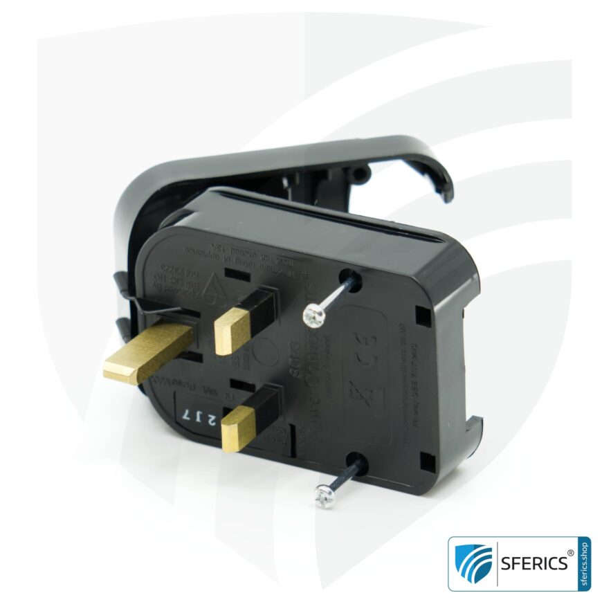 Adapter SCP3 Schuko plug type EF to UK plug type G | with high quality grounding and 13 amp fuse | travel adapter